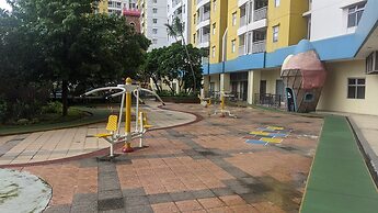 Compact and Homey Studio at Great Western Resort Apartment