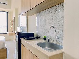 Comfy and Minimalist Studio Apartment at Evenciio Margonda