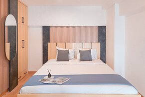 Spacious and Comfort Studio Loft at Kingland Avenue Apartment