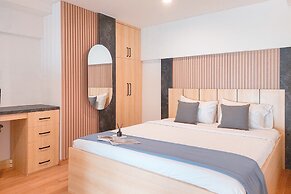 Spacious and Comfort Studio Loft at Kingland Avenue Apartment