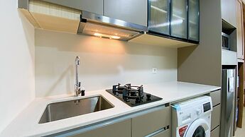 Simply Look Studio at Gold Coast Apartment
