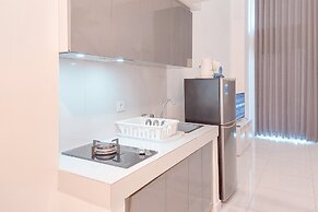 Homey and Comfy Studio Loft at Kingland Avenue Apartment