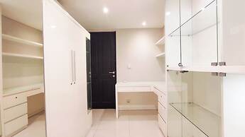 Premium and Restful 3BR in City Center at Kondominium Regensi Apartmen