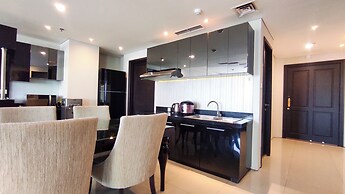 Premium and Restful 3BR in City Center at Kondominium Regensi Apartmen