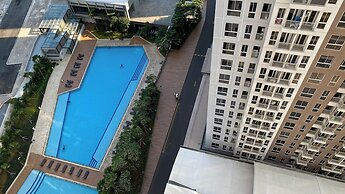 Comfort and Big 1BR at Tokyo Riverside PIK 2 Apartment