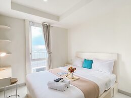 Modern Look and Restful Studio at Azalea Suites Apartment