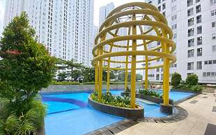 Comfy and Minimalist Studio at Bassura City Apartment