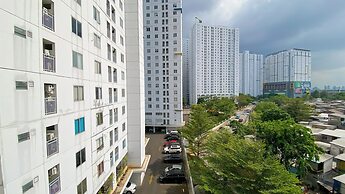 Comfy and Minimalist Studio at Bassura City Apartment