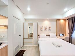 Restful and Comfy Studio Podomoro City Deli Medan Apartment