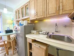 The Artisan Abode 2BR Jarrdin Cihampelas Apartment