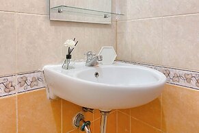 Comfortable and Strategic 2BR Apartment Grand Palace Kemayoran near JI