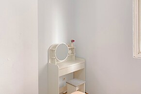 Comfortable and Strategic 2BR Apartment Grand Palace Kemayoran near JI