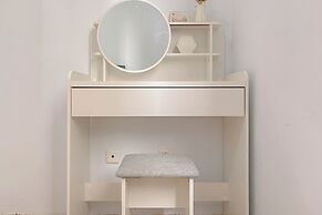 Comfortable and Strategic 2BR Apartment Grand Palace Kemayoran near JI