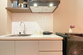 Cozy and Warm Studio at Gateway Park LRT City Bekasi Apartment
