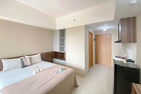 Cozy and Warm Studio at Gateway Park LRT City Bekasi Apartment