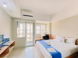 Cozy Living Studio at Gateway Park LRT City Bekasi Apartment