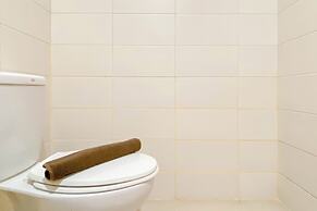 Modern Look Studio Apartment at Woodland Park Residence