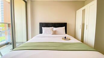 Great Location and Homey Studio Gold Coast Apartment near PIK