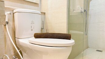 Great Location and Homey Studio Gold Coast Apartment near PIK