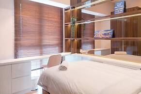 Chic 2BR at M-Town Signature Apartment