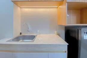 Cozy Living Studio at Evenciio Margonda Apartment