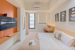 Cozy Living Studio at Evenciio Margonda Apartment