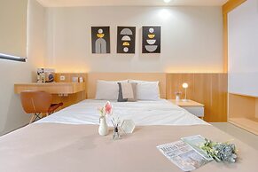 Cozy Living Studio at Evenciio Margonda Apartment