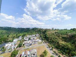 Minimalistic and Cozy Studio Amartha View Apartment