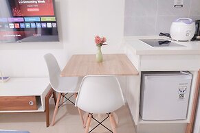 Modern and Elegant Studio at Apartment Tamansari Bintaro Mansion