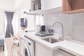 Modern and Elegant Studio at Apartment Tamansari Bintaro Mansion