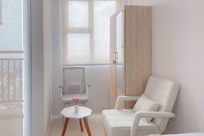 Cozy Studio Living Transpark Juanda Bekasi Timur Apartment