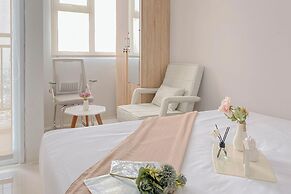 Cozy Studio Living Transpark Juanda Bekasi Timur Apartment