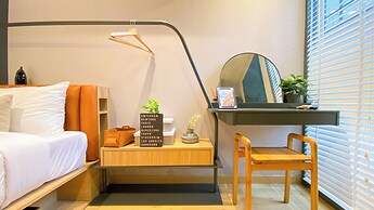 Elegant 2BR Loft Garden Villa at Collins Boulevard Apartment