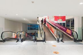 Modern Look and Comfort Studio at Transpark Bintaro Apartment