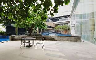 Best Value and Comfortable Living 2BR at Grand Sungkono Lagoon Apartme