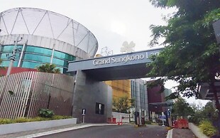 Best Value and Comfortable Living 2BR at Grand Sungkono Lagoon Apartme