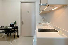 Chic 1BR Apartment at Menara Jakarta Kemayoran