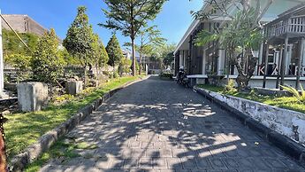 Modern Studio (No Kitchen) Apartment at Skales Residence Nusa Dua Bali