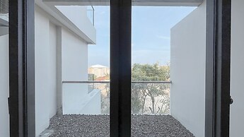 Modern Studio (No Kitchen) Apartment at Skales Residence Nusa Dua Bali