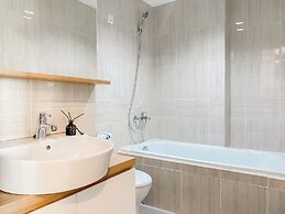 Spacious and Restful 1BR at Vasanta Innopark Apartment