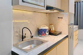 Restful and Homey Studio at Gateway Park LRT City Bekasi Apartment