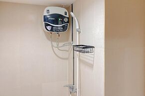 Restful and Homey Studio at Gateway Park LRT City Bekasi Apartment