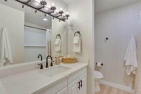 1 Mi to Dtwn: 'uptown Castle' Condo w/ Pool Access