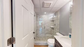 Mt Green 1-F05 Brought to you by GetAway Vacations