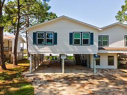 Happy Lee Ever After - 1424 Cadillac Avenue 2 Bedroom Home