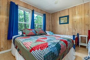 Happy Lee Ever After - 1424 Cadillac Avenue 2 Bedroom Home