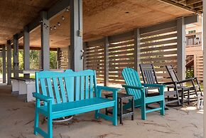 Happy Lee Ever After - 1424 Cadillac Avenue 2 Bedroom Home