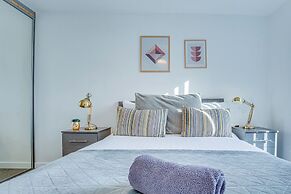 Sheffield 11th Floor City View Apartment