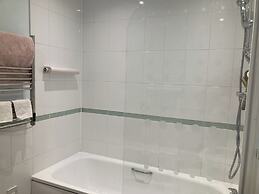 Charming London Apartment With Great Views