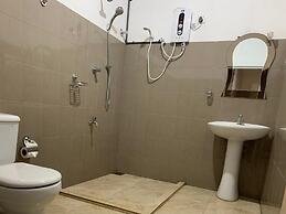 Elepath Lodge - Pinnawala